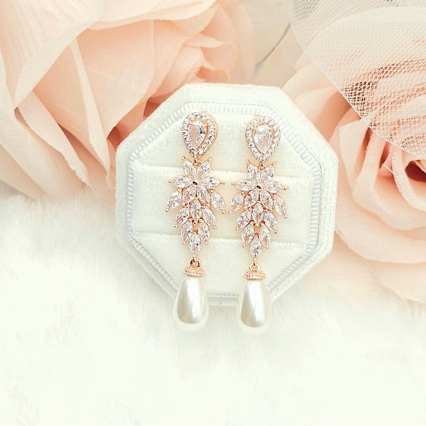 ROSE GOLD Cubic Zirconia with Pearl Necklace, Earring Set. SILVER Bridesmaid Jewelry Set. Bridal Jewelry Set. Wedding Jewelry Set.