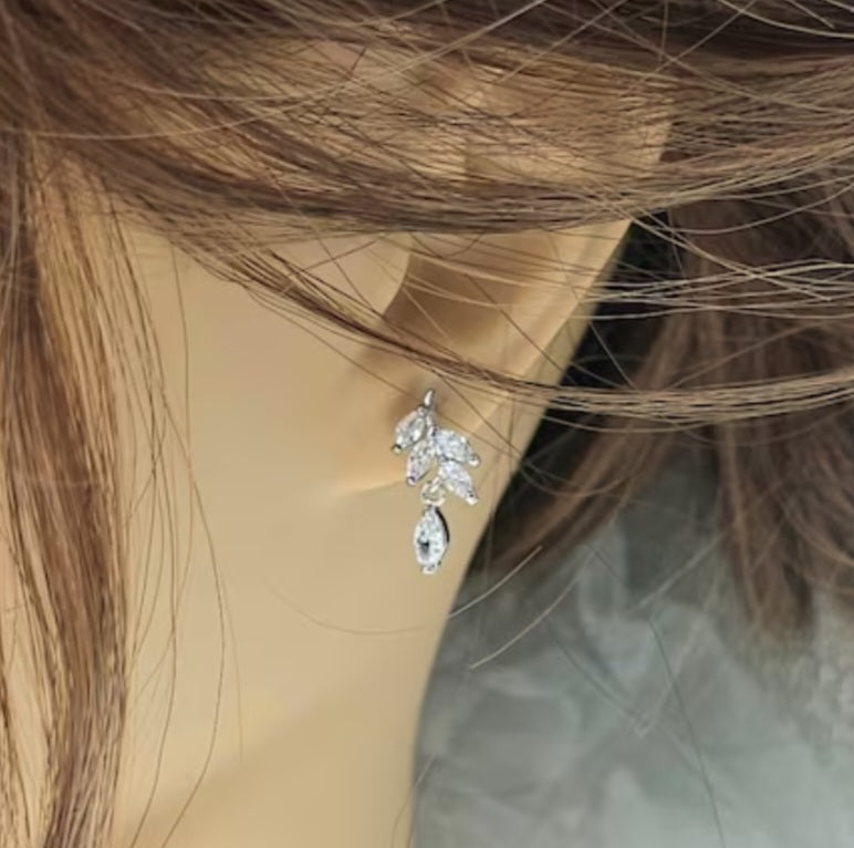 Minimalist SILVER, Gold ,ROSE GOLD Tiny Olive leaf Earring ,Necklace, bracelet Set.  Bridesmaid Jewelry .