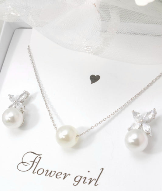 Flower Girl Gift. Flower Girl leaf Pearl Necklace & Earring Set. Rose gold Pearl Necklace and Earring. Bridesmaid pearl necklace Set.